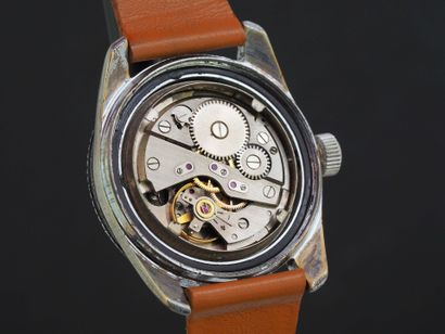 BESSA
Montre de poignet chromée. Boitier...