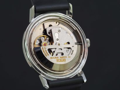 BULOVA
Montre de poignet en acier. Boitier...