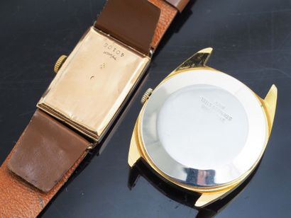 ANOYME / FUTURA
Réunion de deux montres comprenant...