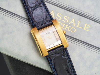 SEIKO LASSALE
Montre de dame dorée. Boitier...