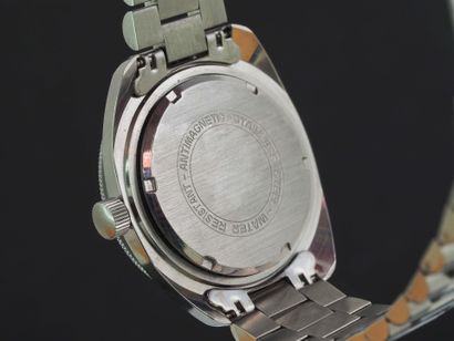 ELECTRA ( Lip)
Montre de poignet en acier....