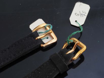 ANONYME
Réunion de deux montres neuves de...