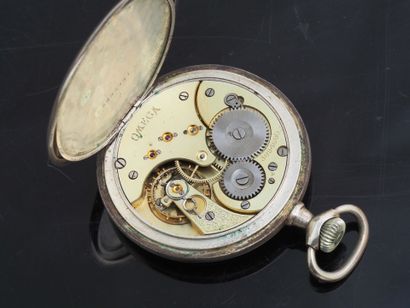OMEGA
Montre de gousset en argent. Boitier...