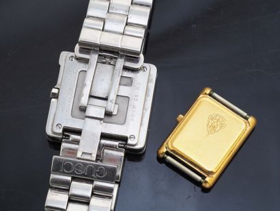GUCCI
Réunion de deux montres comprenant...