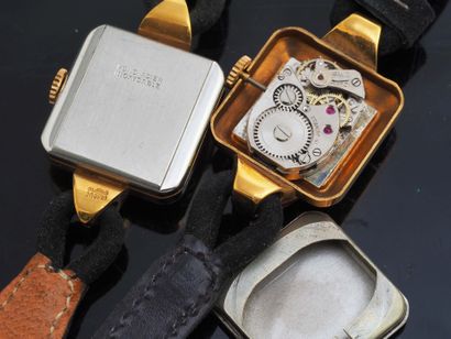 ANONYME
Réunion de deux montres neuves de...