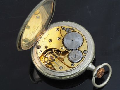 OMEGA
Montre de gousset en acier. Boitier...
