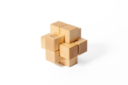 LOUIS VUITTON 
Jeu de casse-tête du Pateki...