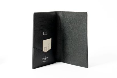 LOUIS VUITTON 
Couverture de passeport en...