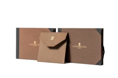 LOUIS VUITTON 
Documentation comprenant des...