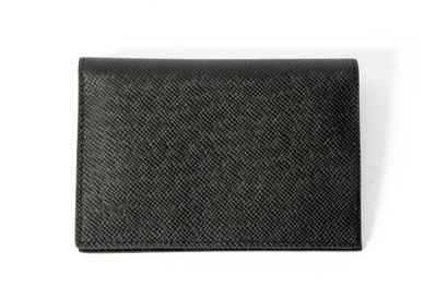 LOUIS VUITTON 
Couverture de passeport en...
