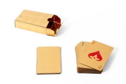 LOUIS VUITTON 
Deux paquets de jeux de cartes...