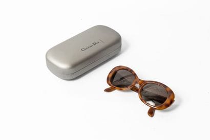 CHRISTIAN DIOR
Lunettes de soleil en acétate...