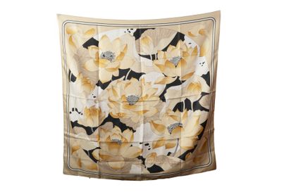 HERMES
Silk square.
Lotus flowers