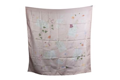 HERMES
Silk square.
Des fleurs Pour Le Dire