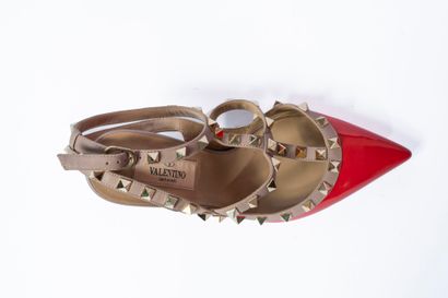VALENTINO
Fuchsia pink and cream pump with...