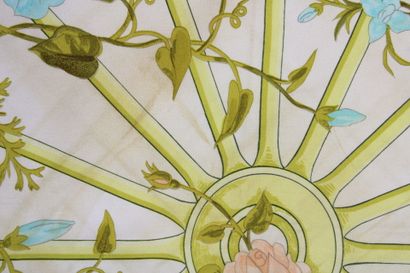 HERMES.
Silk square
Romantique
