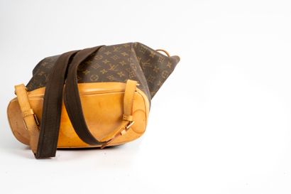 LOUIS VUITTON
Montsouris backpack in monogram...