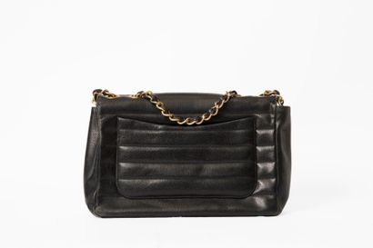 CHANEL
Classic Jumbo bag in black caviar...