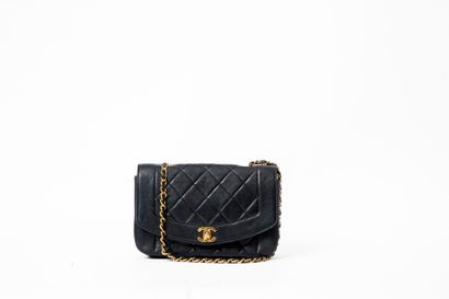 CHANEL 
Diana bag in black quilted lambskin...