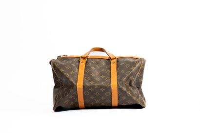 LOUIS VUITTON 
Keepall bag in monogram canvas...