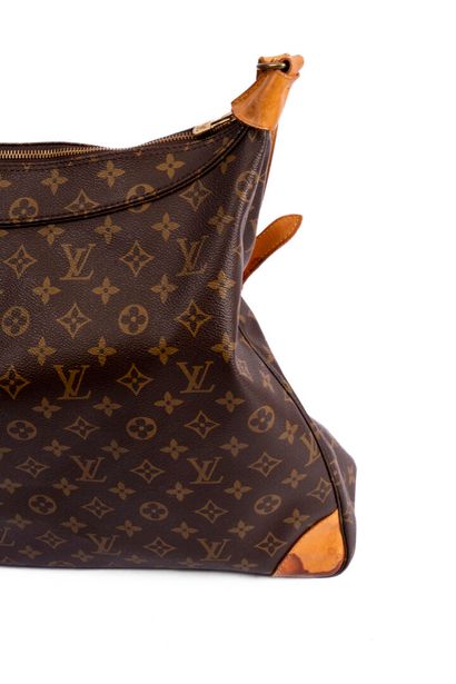 LOUIS VUITTON 
Boulogne shoulder bag, large...
