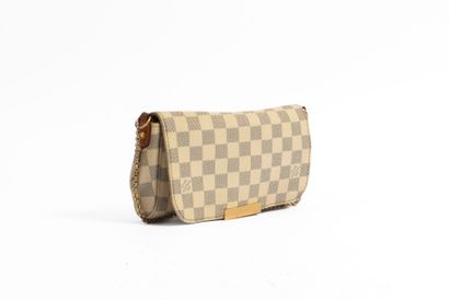 LOUIS VUITTON
Favorite clutch bag, in azure...