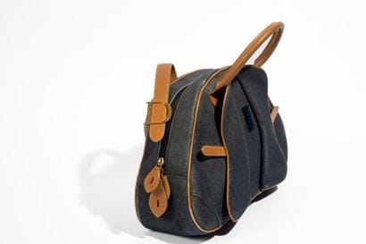 CHRISTIAN DIOR
Saddle Bowler bag in blue...