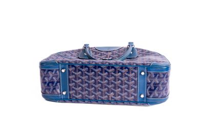 GOYARD
Bowling bag in blue goyardine canvas...