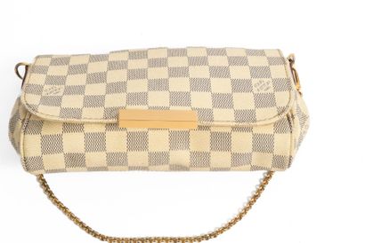 LOUIS VUITTON
Favorite clutch bag, in azure...