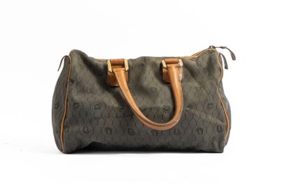 CHRISTIAN DIOR 
Duffel bag in anthracite...