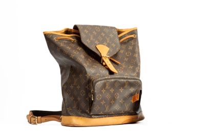LOUIS VUITTON
Montsouris backpack in monogram...