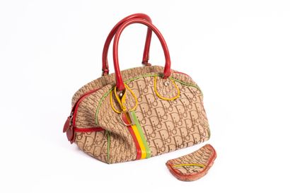 CHRISTIAN DIOR rasta line

Bowling bag in...