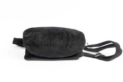 CHANEL BEAUTY
Messenger bag in black terry...