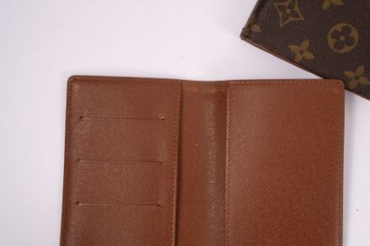 LOUIS VUITTON

Set of small leather goods...