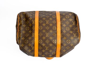 LOUIS VUITTON 
Keepall bag in monogram canvas...