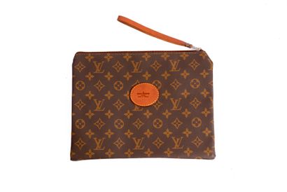 LOUIS VUITTON
Babylone tote bag in coated...