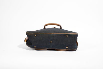 CHRISTIAN DIOR
Saddle Bowler bag in blue...