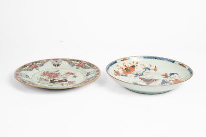 JAPAN, 20th century
Reunion of two Imari...