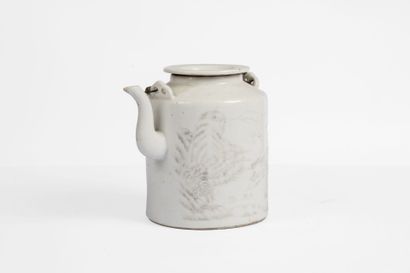 CHINA, 20th century
Meeting of trinkets including...