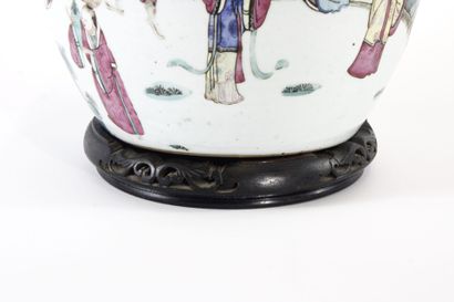CHINA, 20th century
A globular ginger pot...