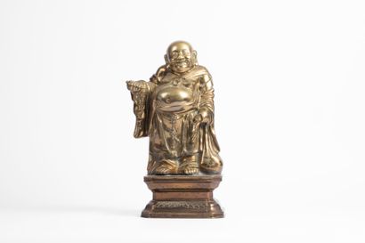 CHINA, 20th century
Bronze subject with golden...