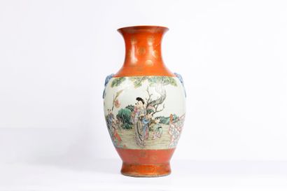 CHINA, 20th century
Meeting of trinkets including...