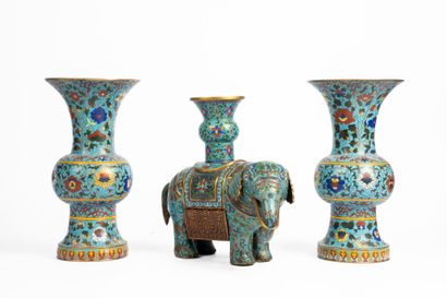 CHINA, late 19th-early 20th century
Cloisonné...