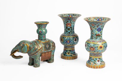 CHINA, late 19th-early 20th century
Cloisonné...