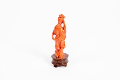 CHINA, 20th century 
Carved coral subject...