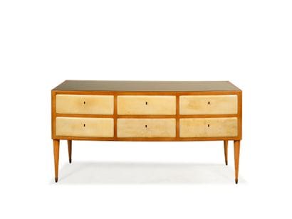 ITALIAN WORK
Natural wood chest of drawers...