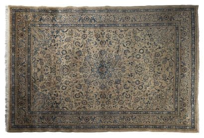 Tapis SAROUK 
Iran. Vers 1970.
Caractéristiques...