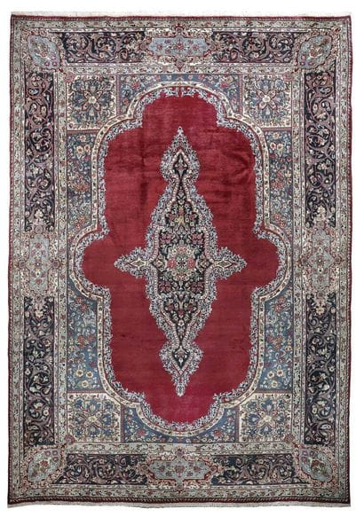 YAZD Rug 
Iran. Mid-20th century.
Wool pile...