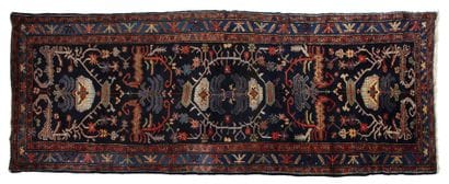 NAHAVAND Gallery Rug 
Persia. Early 20th...