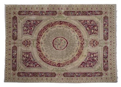 Important Savonnerie-style rug 
France. First...